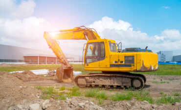 Economize em Equipamentos Industriais e Máquinas Pesadas nos Leilões