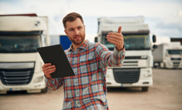Leilão de Caminhões: Expanda Sua Frota com Economia
