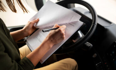 Leilão de Caminhões Garantidos: Arremate com Preço Abaixo da Tabela